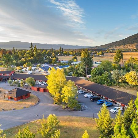 Parklands Motorlodge & Holiday Park Turangi Exterior photo